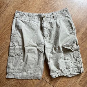 Apt 9 tan cargo shorts
